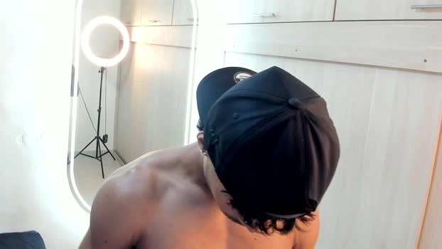 joao_da_silva19 03-06-2026 Male prettyface bigtoys Video