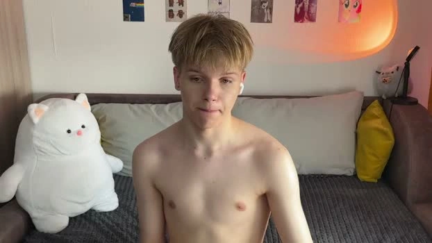metratok 06-06-2026 Male Topless striptease Video