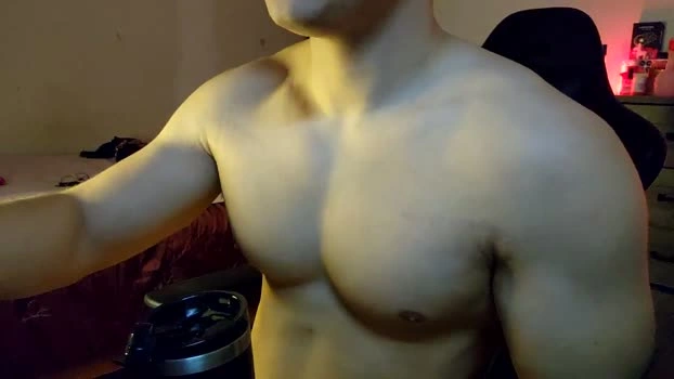 lilhotnando 07-06-2026 Male kissing Topless Video