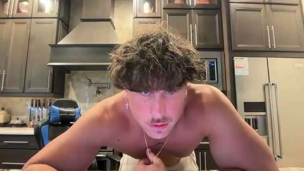 hungkingg22 08-06-2026 Male suck Cam Video