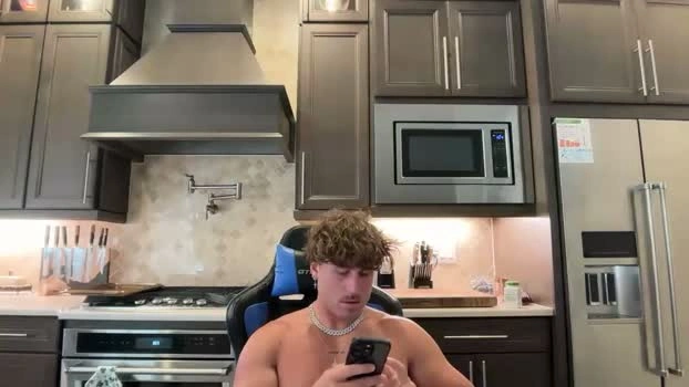 hungkingg22 08-06-2026 Male Topless bigballs Video
