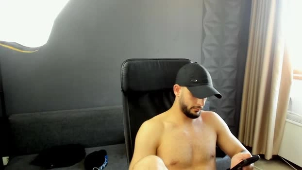 troywade 09-06-2026 Male handsome ass Video