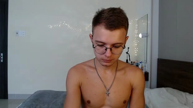 nikikerry_cum_ 10-06-2026 Male horny Cam Video