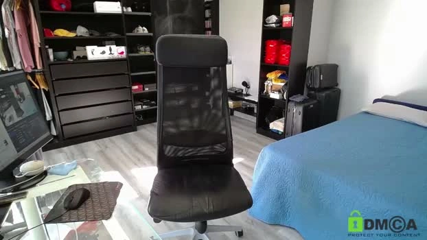 latino23bom 10-06-2026 Male deep Nude Video
