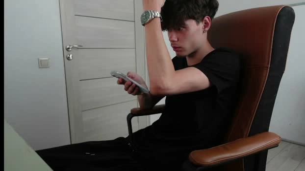 thomas_brons 11-06-2026 Male Recorded fuckass Video