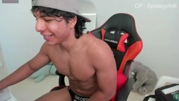 spideychill 13-06-2026 Male jackoff striptease Video
