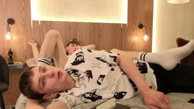 vinsant_x 14-06-2026 Male fingers legs Video