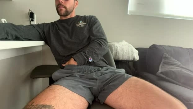 feetlovergh2 15-06-2026 Male spank jackoff Video