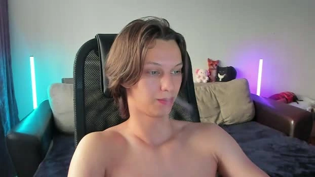 ostin_meoww 15-06-2026 Male spanking analsex Video