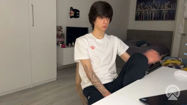 yoo_dee_ohh 16-06-2026 Male handsome kiss Video