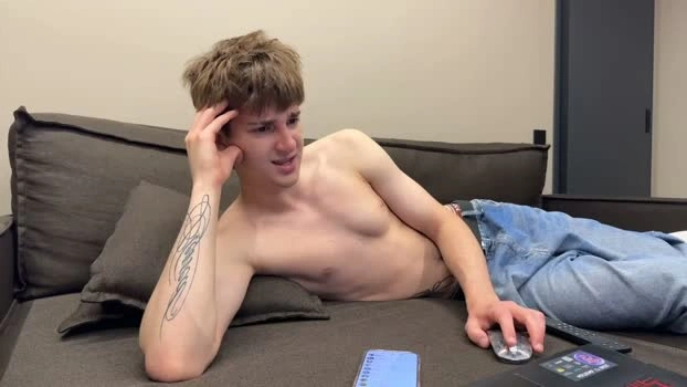 exclusiveflexboy