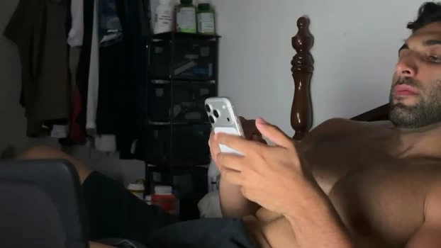 fitcurvyman4fun_69 17-06-2026 Male sexyfeet kissing Video