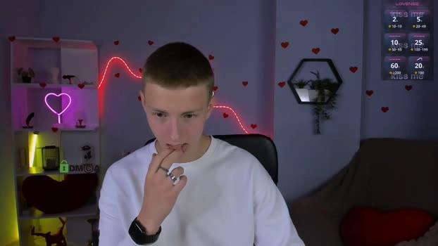 noah_nero 16-06-2026 Male prettyface sexymale Video