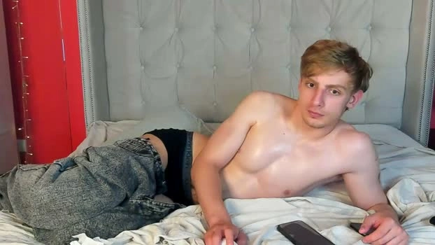 damonlux 17-06-2026 Male hard beautiful Video
