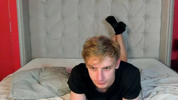 damonlux 17-06-2026 Male kissing jerking Video