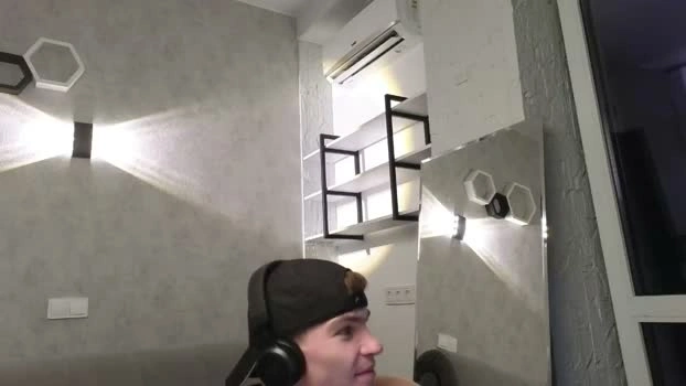 elliot_muscle04 18-06-2026 Male skinny playtime Video