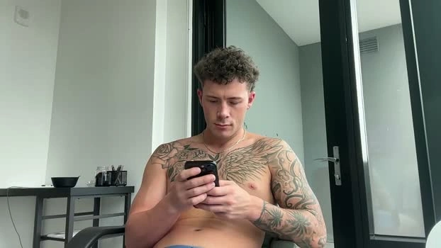 bigjonnnnnn 19-06-2026 Male natural squirt Video