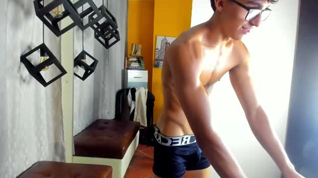 jeremy_job 19-06-2026 Male suckshow spanking Video