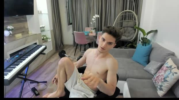 johnnyk8 19-06-2026 Male nude toy Video
