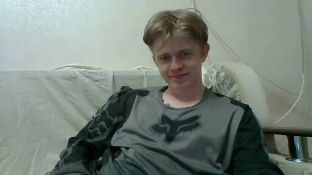 cosm2312 20-06-2026 Male kissing lush Video