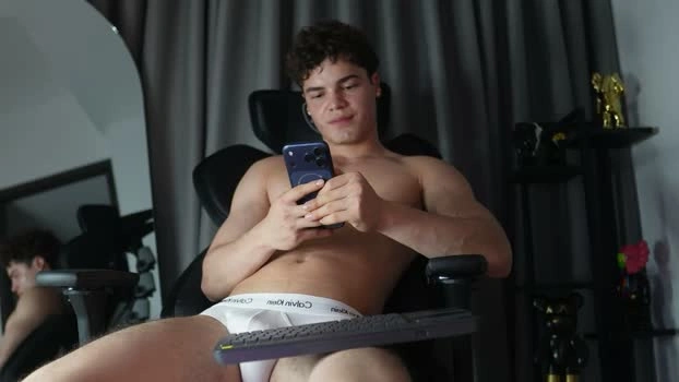 max_cortes1_ 21-06-2026 Male amateur beautiful Video