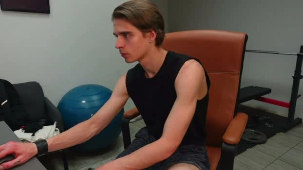 thomas_brons 21-06-2026 Male suckshow lush Video