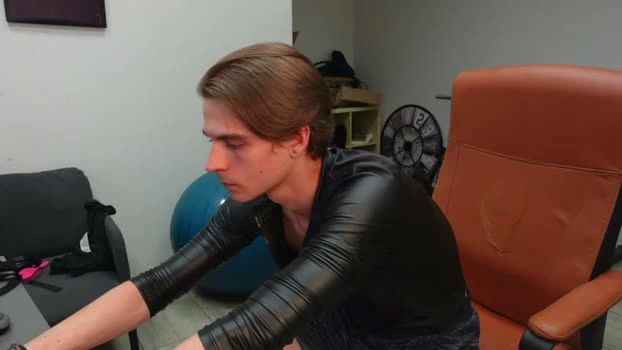 thomas_brons 22-06-2026 Male lush jackoff Video