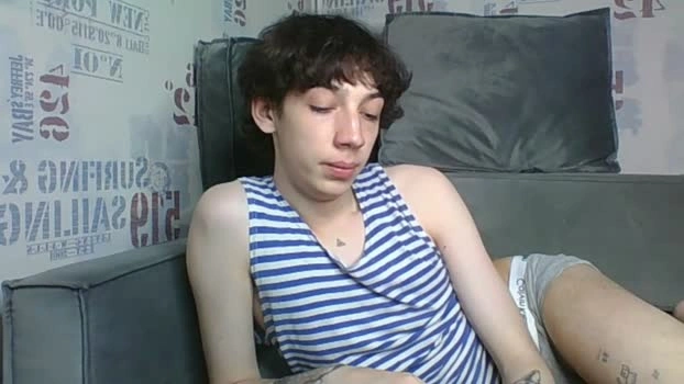 l8199 22-06-2026 Male bigtoys legs Video