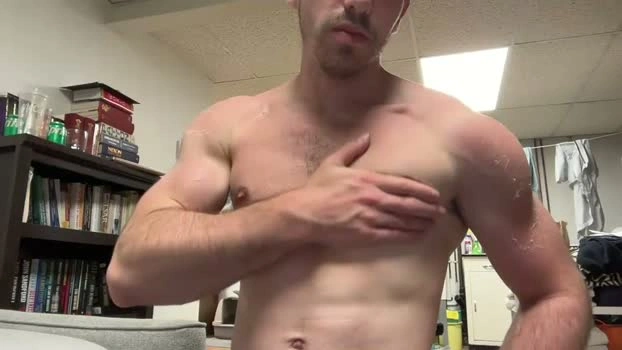 shirtlesshunk15 23-06-2026 Male spanking XXX Video