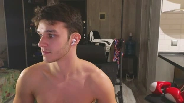 james_friends 24-06-2026 Male lovense suckcock Video