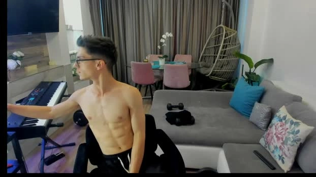 johnnyk8 23-06-2026 Male twink deep Video