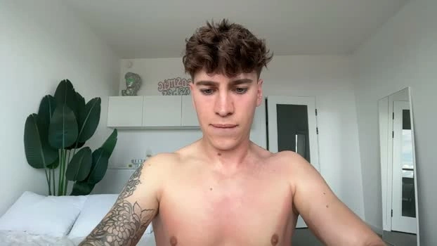 evan_white_ 25-06-2026 Male suckcock jerking Video