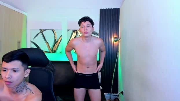 interracial_wallen 25-06-2026 Male kiss beautiful Video