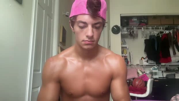 tyy0ung 24-06-2026 Male legs play Video