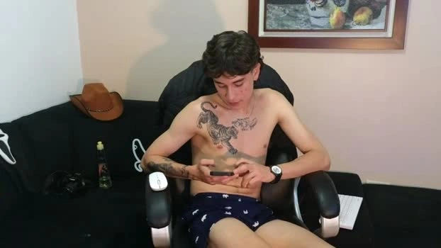 derekswan 26-06-2026 Male show Naked Video