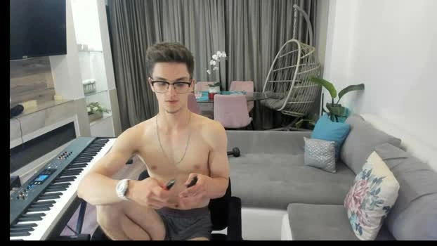 johnnyk8 26-06-2026 Male nude oral Video