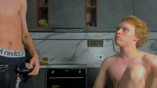 mitchelkurse 25-06-2026 Male kiss handsome Video