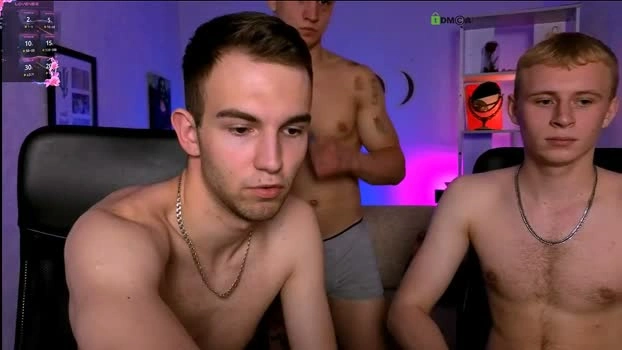 emmanuel_shine 26-06-2026 Male legs kiss Video