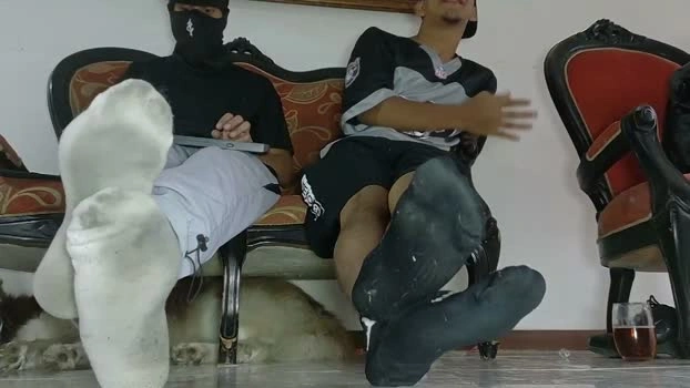 yeisongomezz 30-06-2026 Male suck legs Video