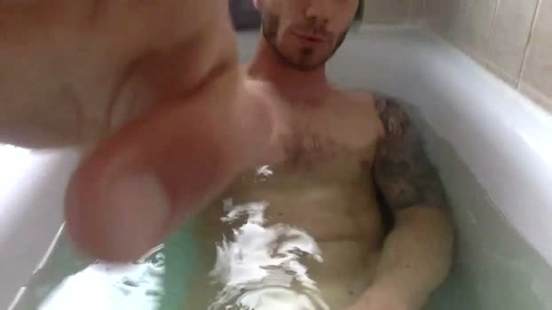 luisbadx 04-07-2026 Male kiss gay Video