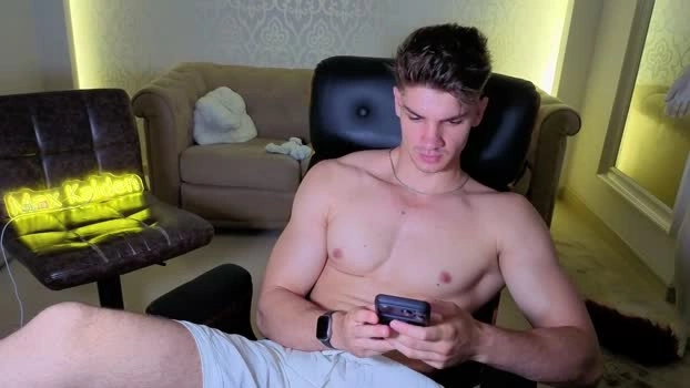 maxkaiden 04-07-2026 Male big love Video