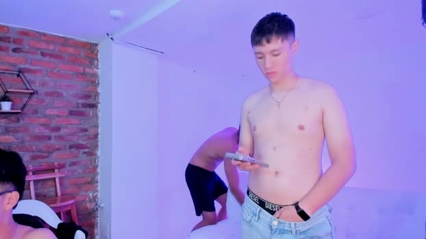 space_boys18 04-07-2026 Male Cam blowjob Video