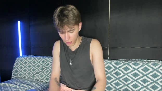 dbartmoss 05-07-2026 Male Show twink Video