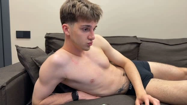 exclusiveflexboy 07-07-2026 Male cute strip Video