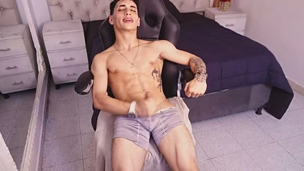 jhoanleandro 07-07-2026 Male bigcock Pretty Video