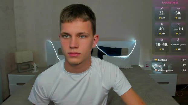 m0neyken_ 08-07-2026 Male kissing jerkoff Video