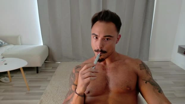 master_lukass 07-07-2026 Male orgasm Recorded Video