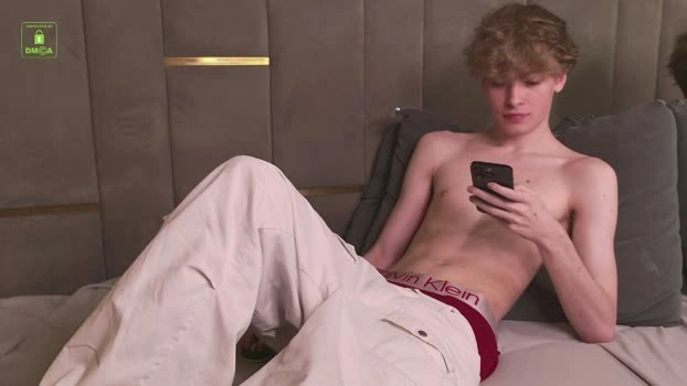curlytwinkboy 11-07-2026 Male sexy spank Video