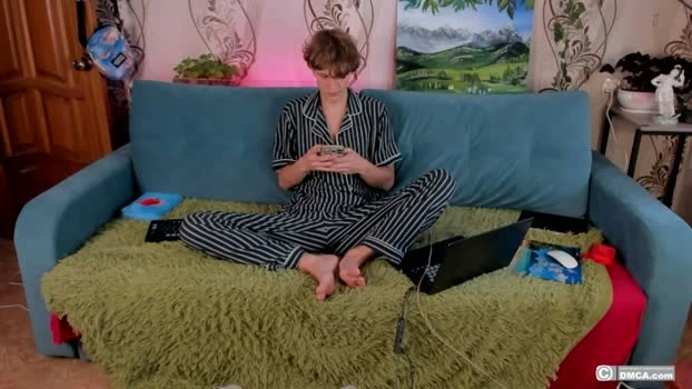 maxim_burn 16-07-2026 Male play sexyfeet Video