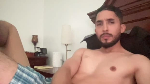 papicubano_guapo23cm 24-07-2026 Male kiss kissing Video